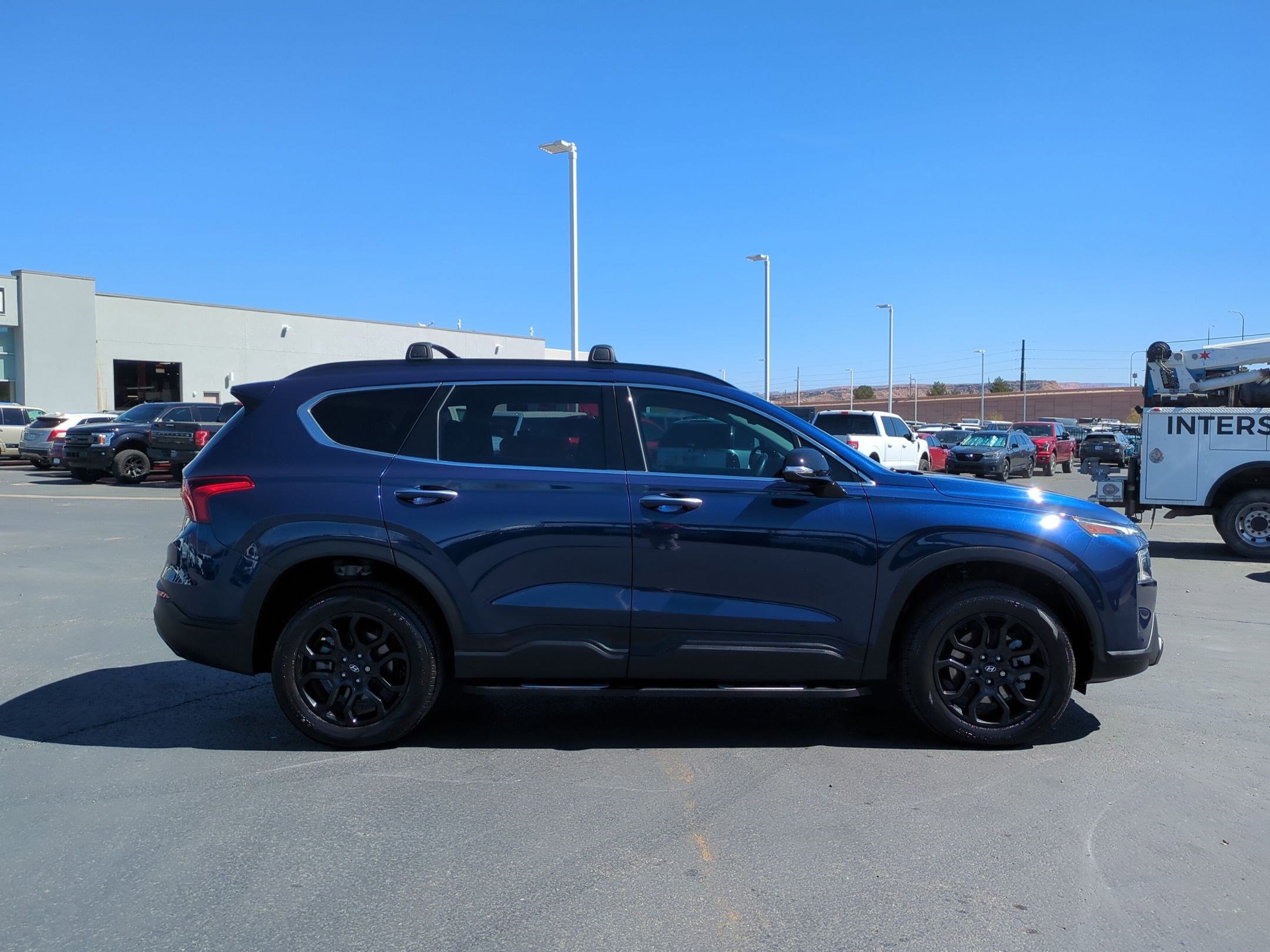 Used 2022 Hyundai Santa Fe XRT image 2