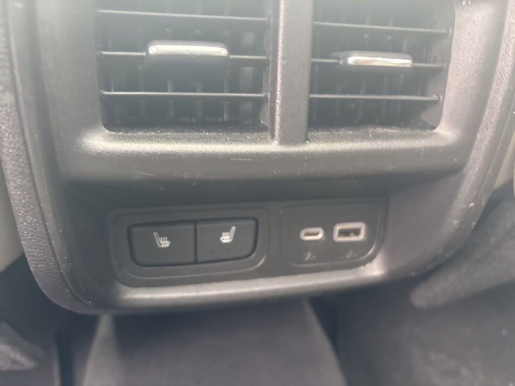 Used 2021 Cadillac XT4 Luxury w/ Cold Weather Package image 26