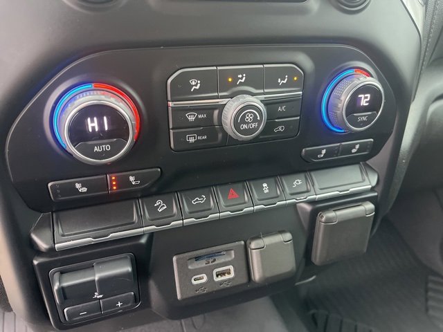 Used 2022 Chevrolet Silverado 3500 LTZ image 32