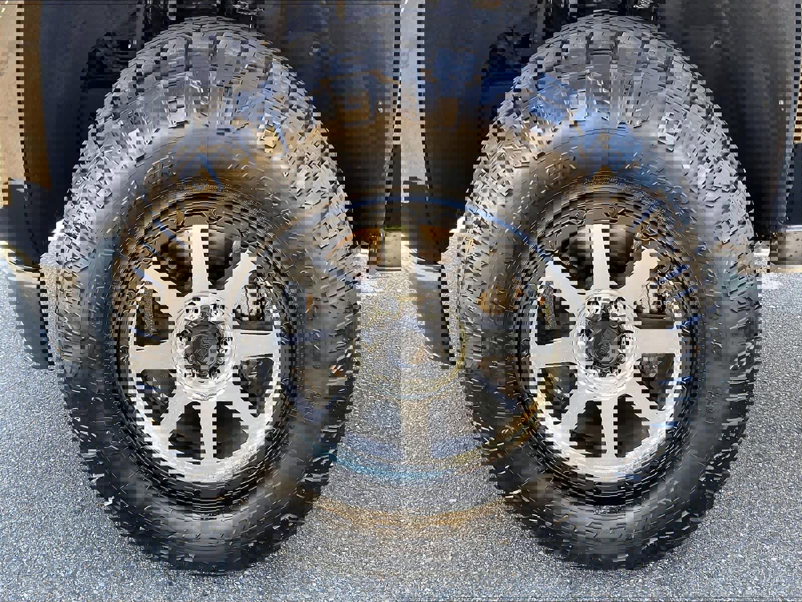 Used 2017 Chevrolet Colorado LT w/ LT Convenience Package image 12