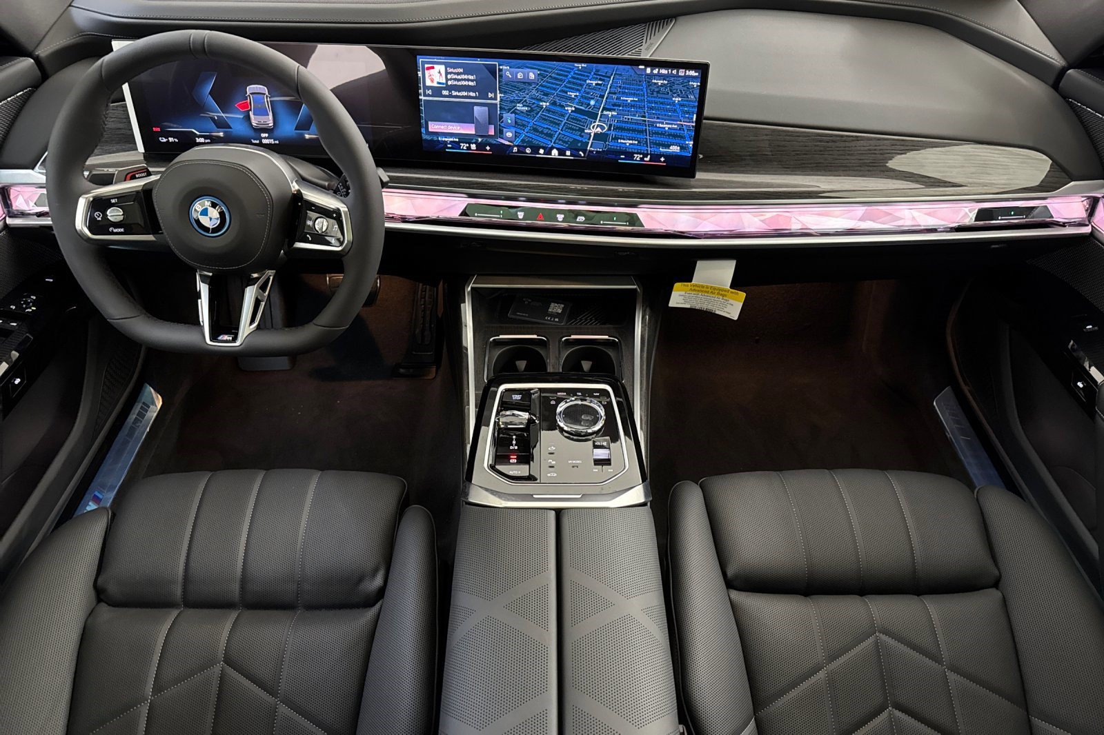 Used 2026 BMW i7 xDrive60 w/ M Sport Package RWD image 14