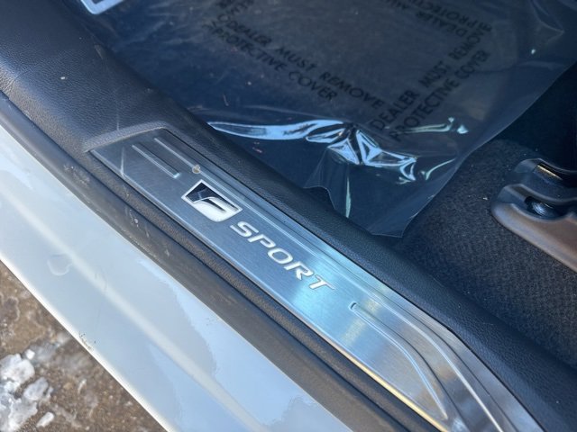 Used 2024 Lexus RX 500h F Sport image 18