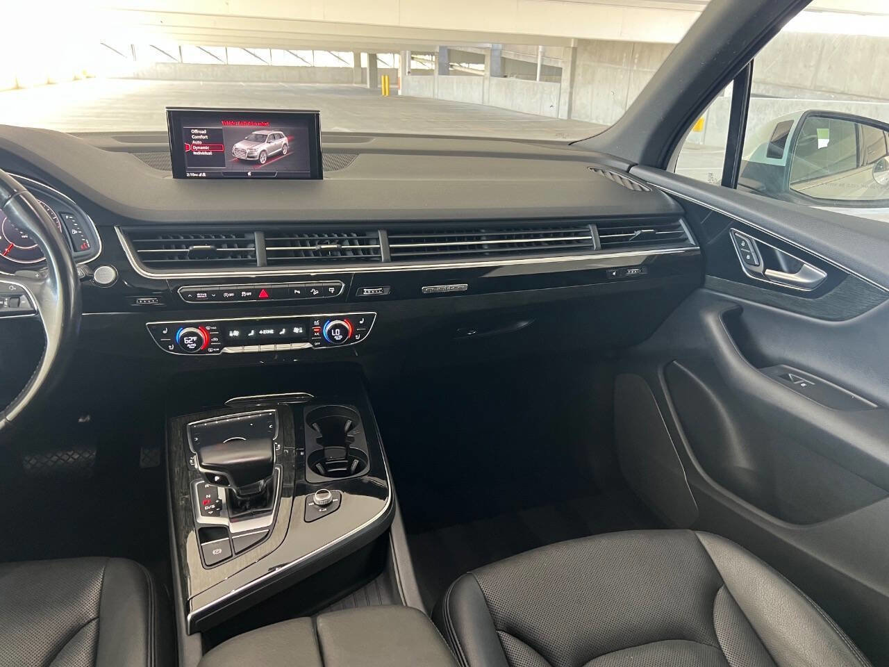 Used 2017 Audi Q7 3.0T Premium Plus w/ Premium Plus Package AWD/4WD image 11