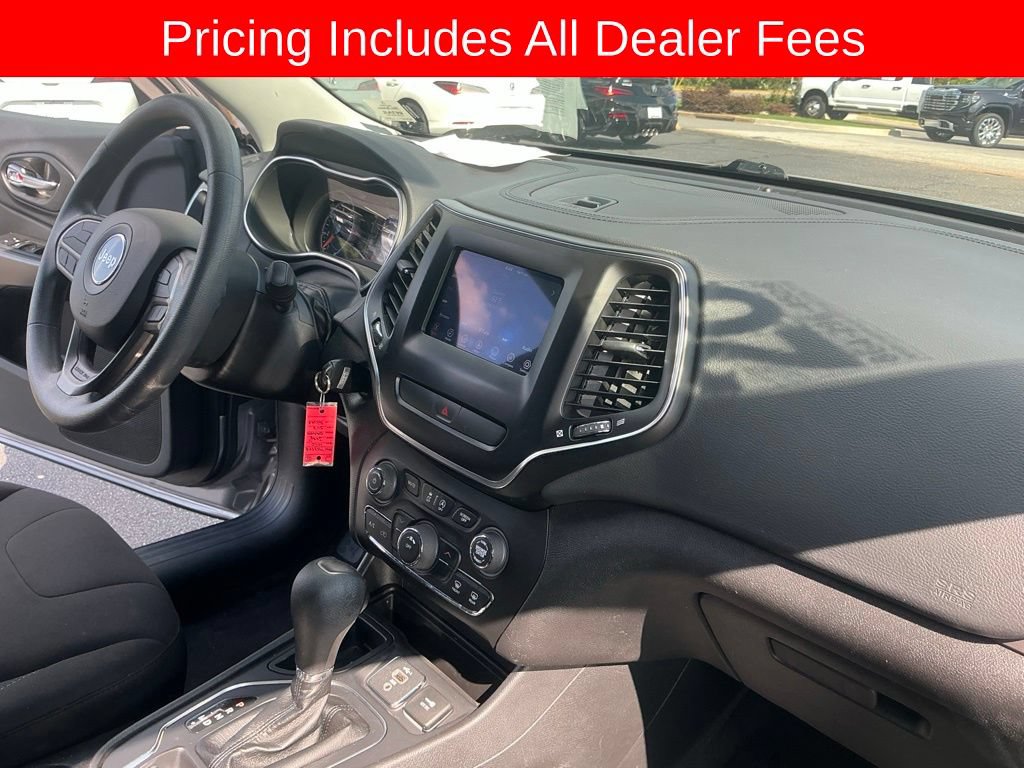 Used 2020 Jeep Cherokee Latitude FWD image 21
