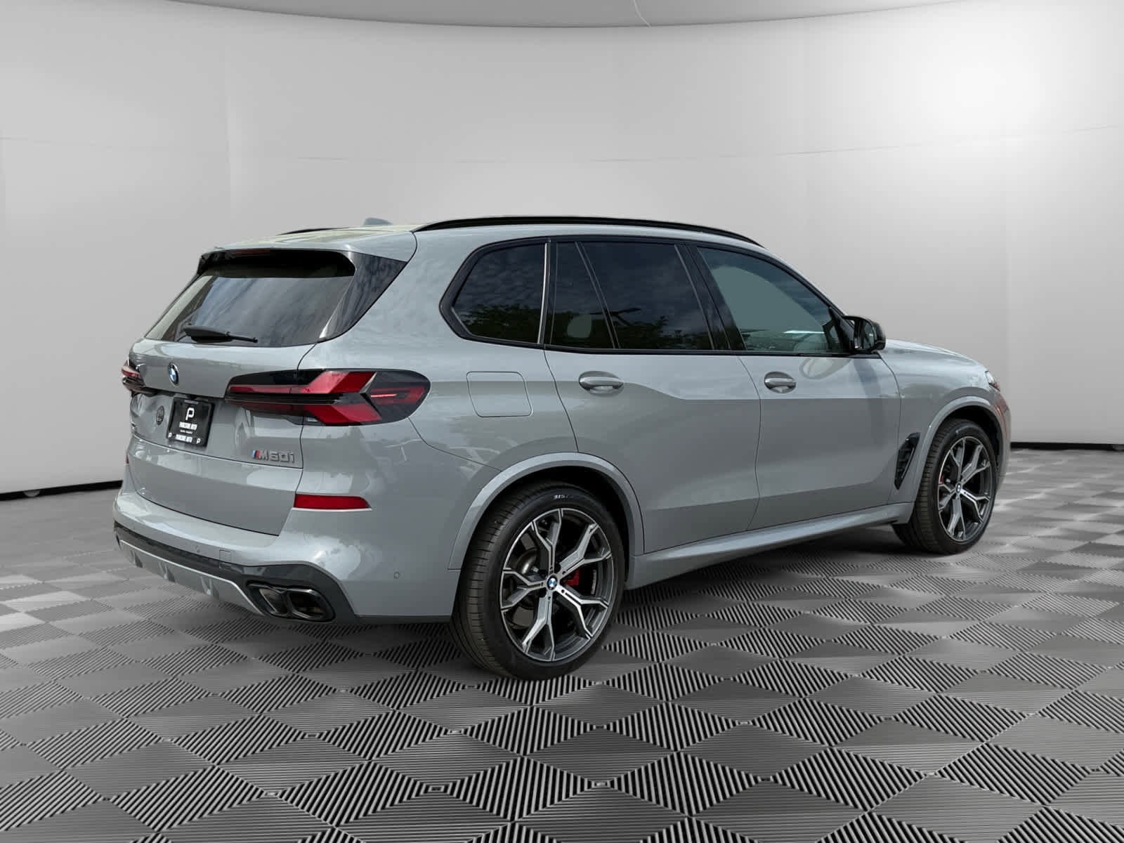 Used 2024 BMW X5 M60i AWD/4WD image 5