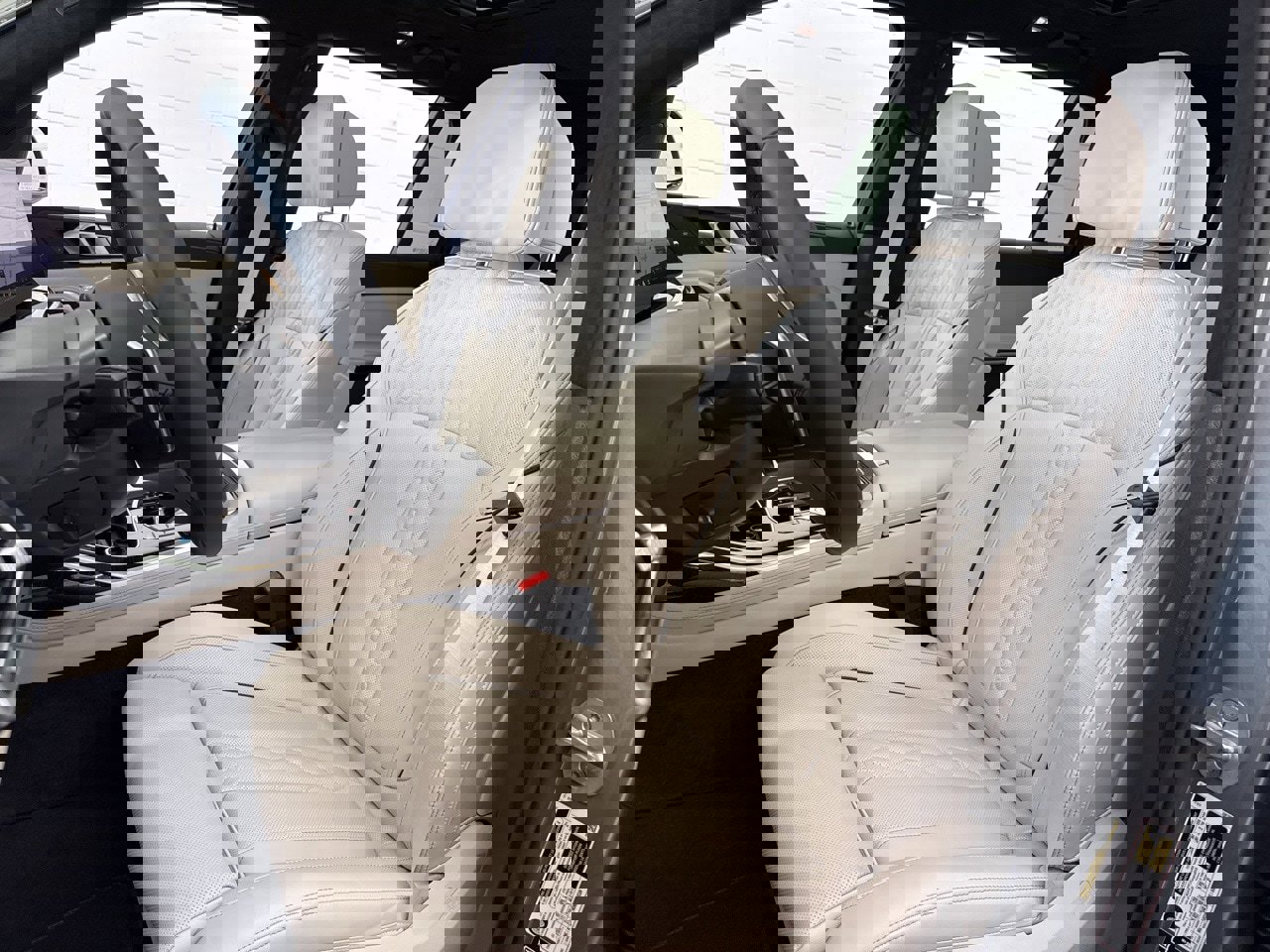 New 2026 BMW X7 xDrive40i w/ M Sport Package image 16