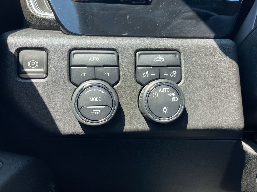 Used 2023 Chevrolet Silverado 1500 LT image 23