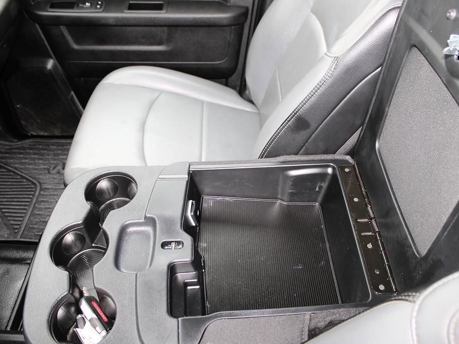 Used 2023 RAM 2500 Tradesman w/ Chrome Appearance Group image 10