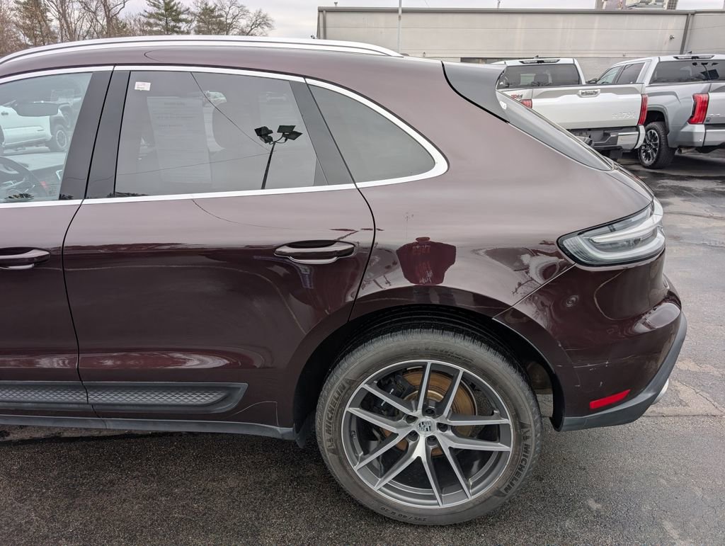 Used 2024 Porsche Macan image 4