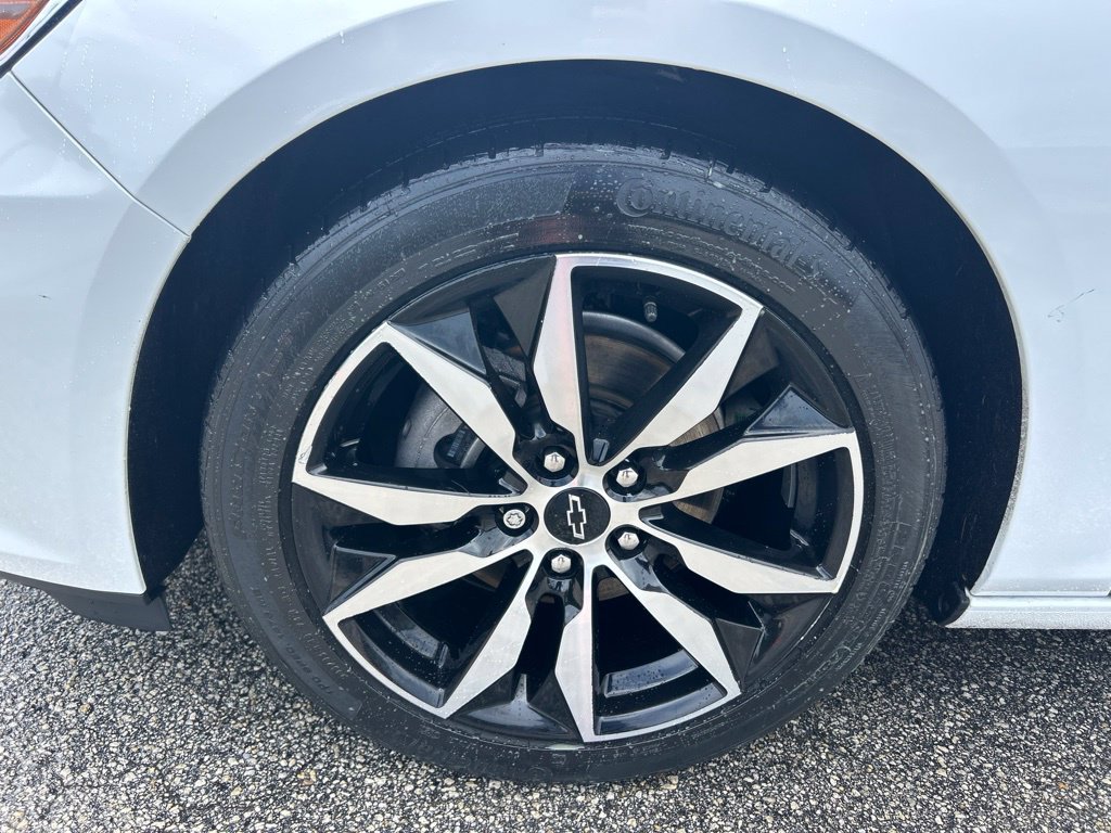 Used 2024 Chevrolet Malibu RS FWD image 17