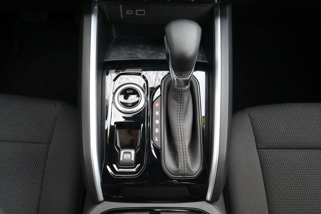 Certified 2024 Chevrolet Colorado LT w/ LT Convenience Package image 24