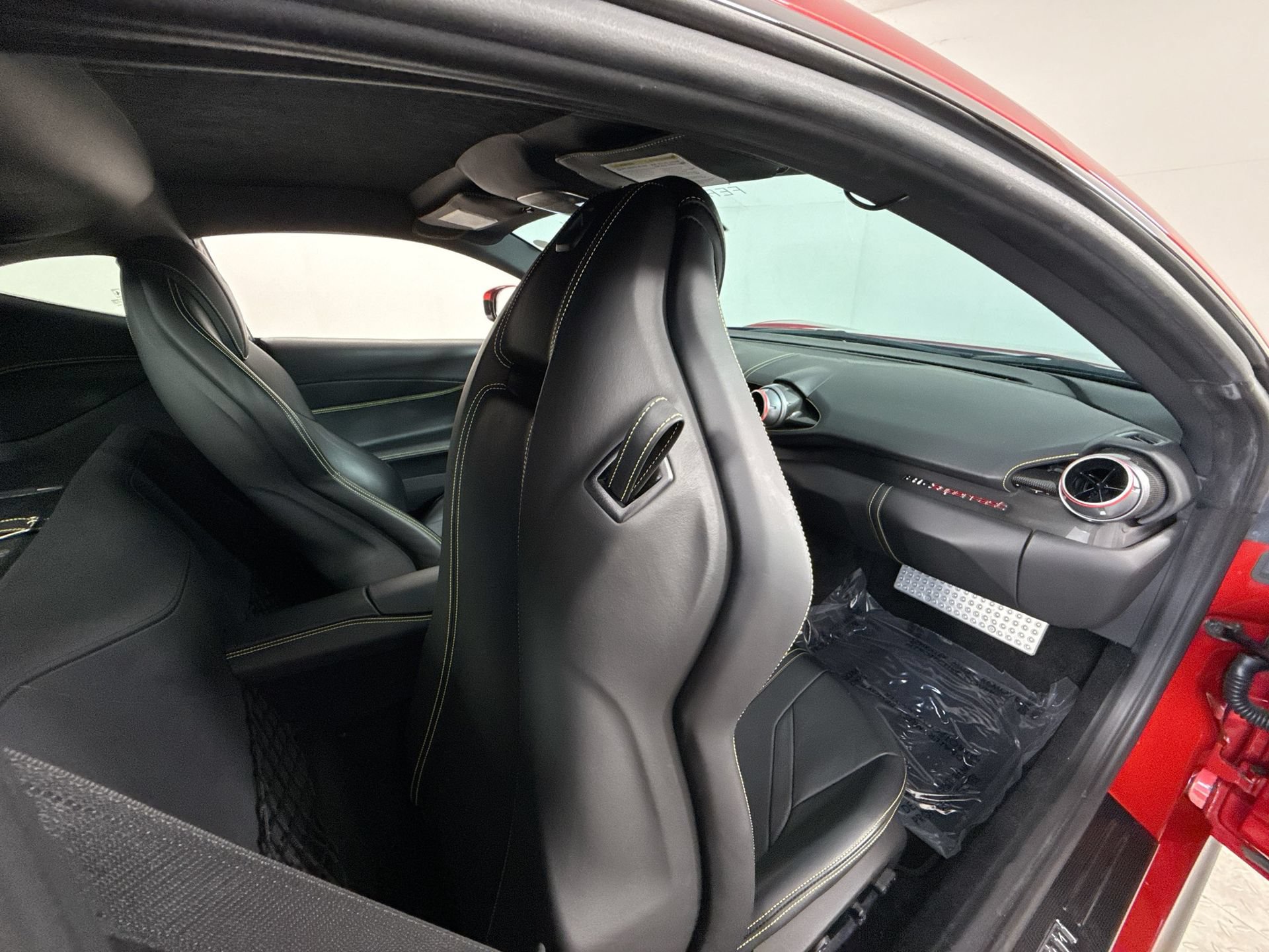 Certified 2018 Ferrari 812 Superfast RWD image 22