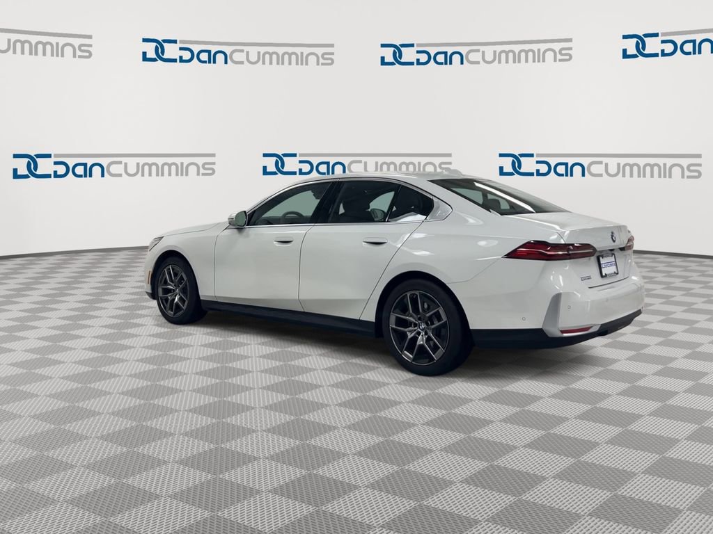 Used 2026 BMW 530i RWD image 6