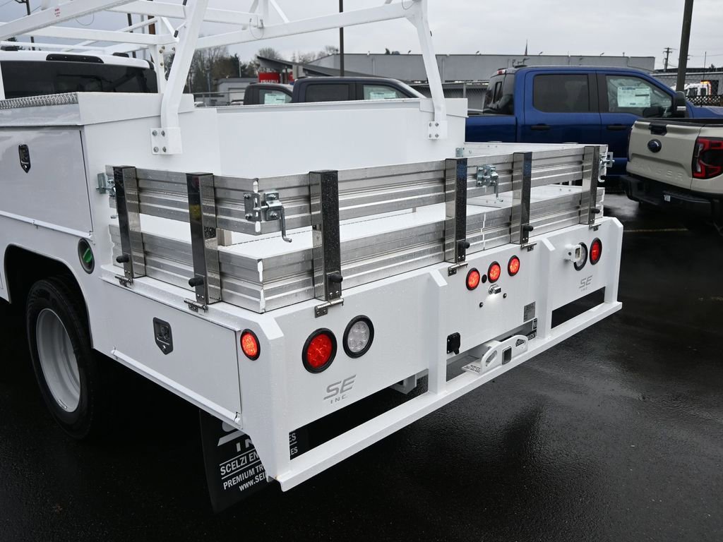 New 2026 Ford F550 4x4 Crew Cab image 14