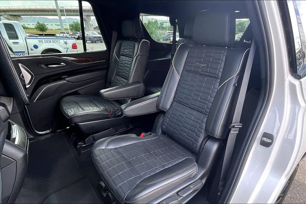 Used 2024 Cadillac Escalade Sport Platinum w/ LPO, ONYX Package AWD/4WD image 26