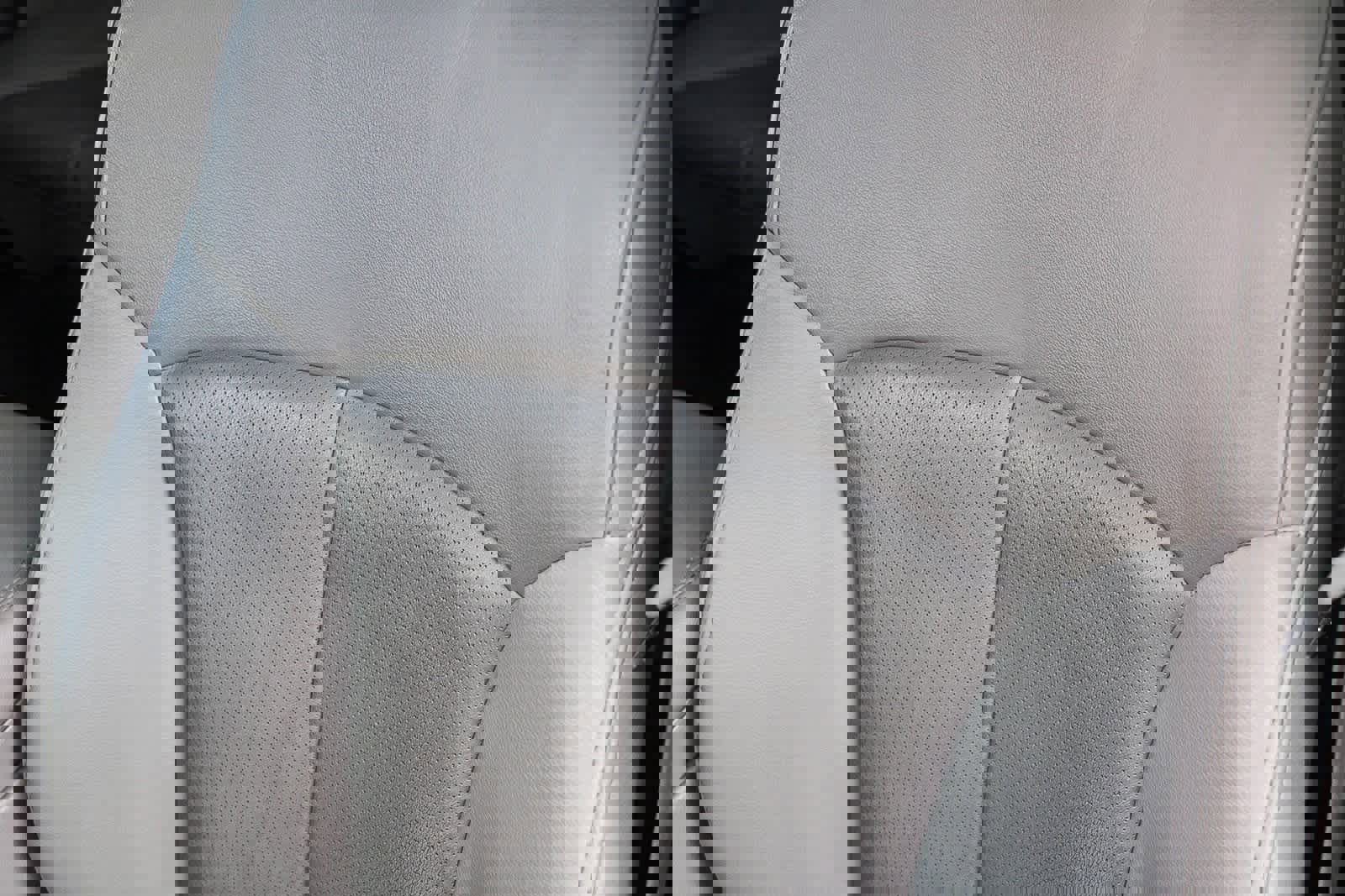 Used 2014 Subaru Outback 3.6R Limited image 24