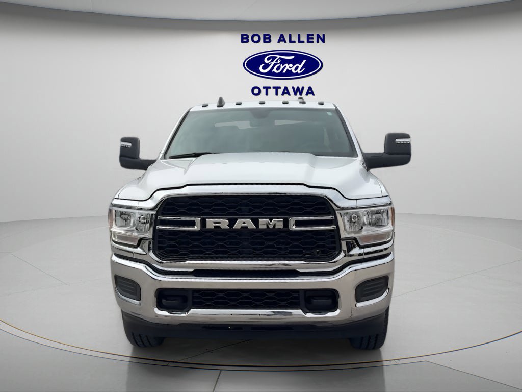 Used 2024 RAM 2500 Tradesman w/ Chrome Appearance Group image 8