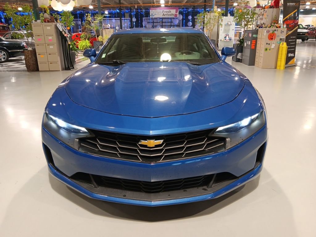 Used 2019 Chevrolet Camaro LT w/ Technology Package image 3