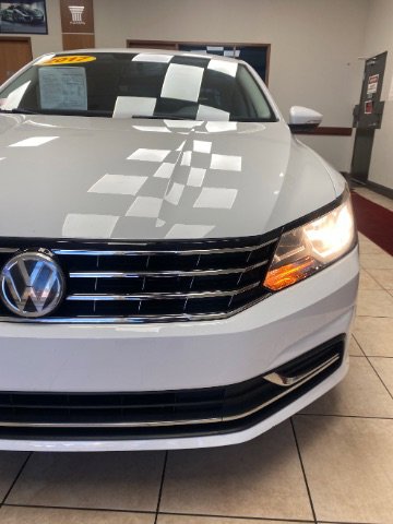 Used 2017 Volkswagen Passat 1.8T SE image 10