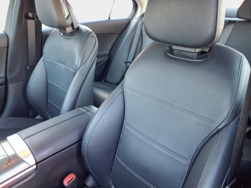 Used 2022 Mercedes-Benz C 300 4MATIC Sedan w/ Exclusive Trim Package image 9