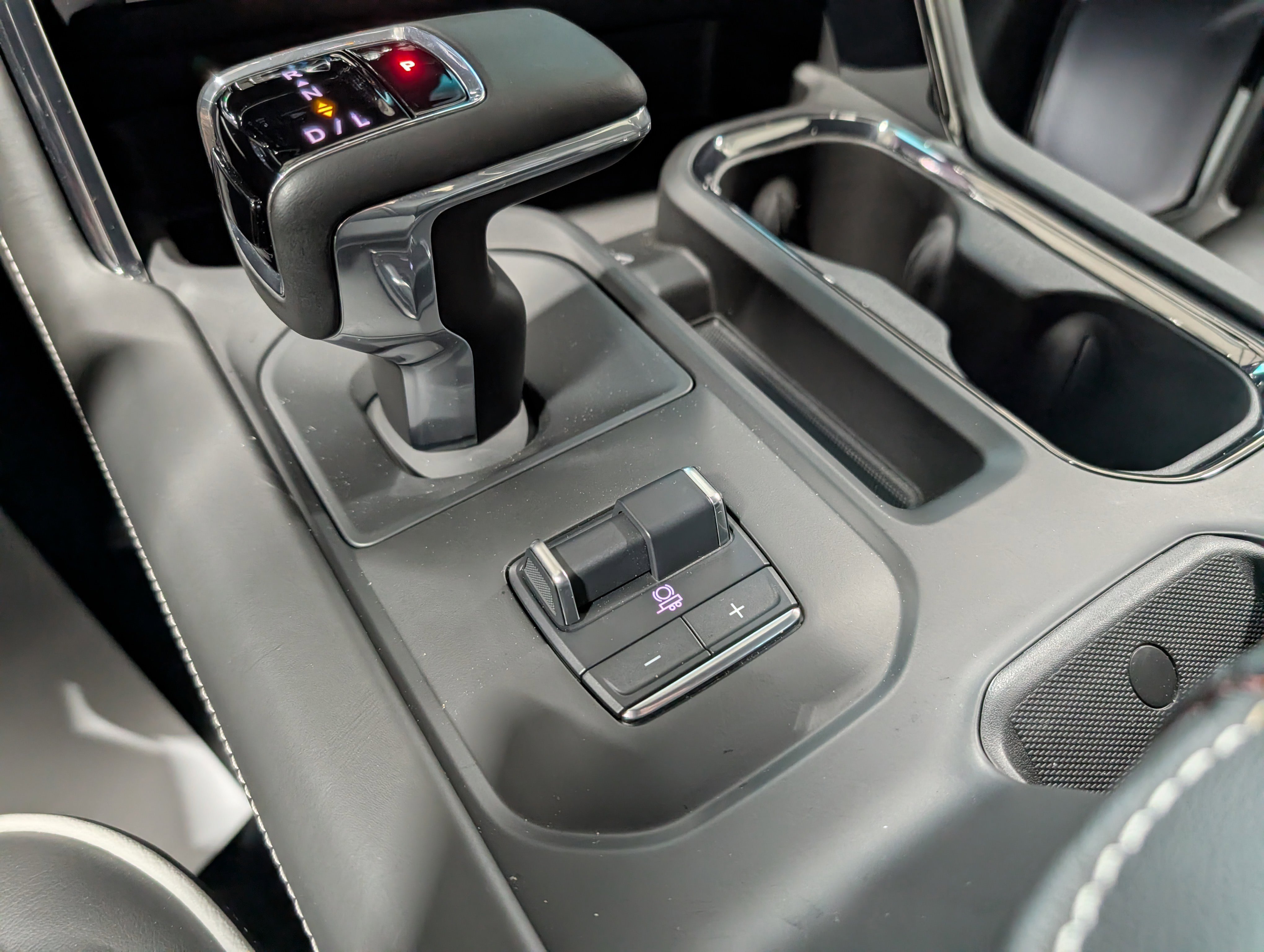 Used 2023 GMC Sierra 1500 AT4X image 28