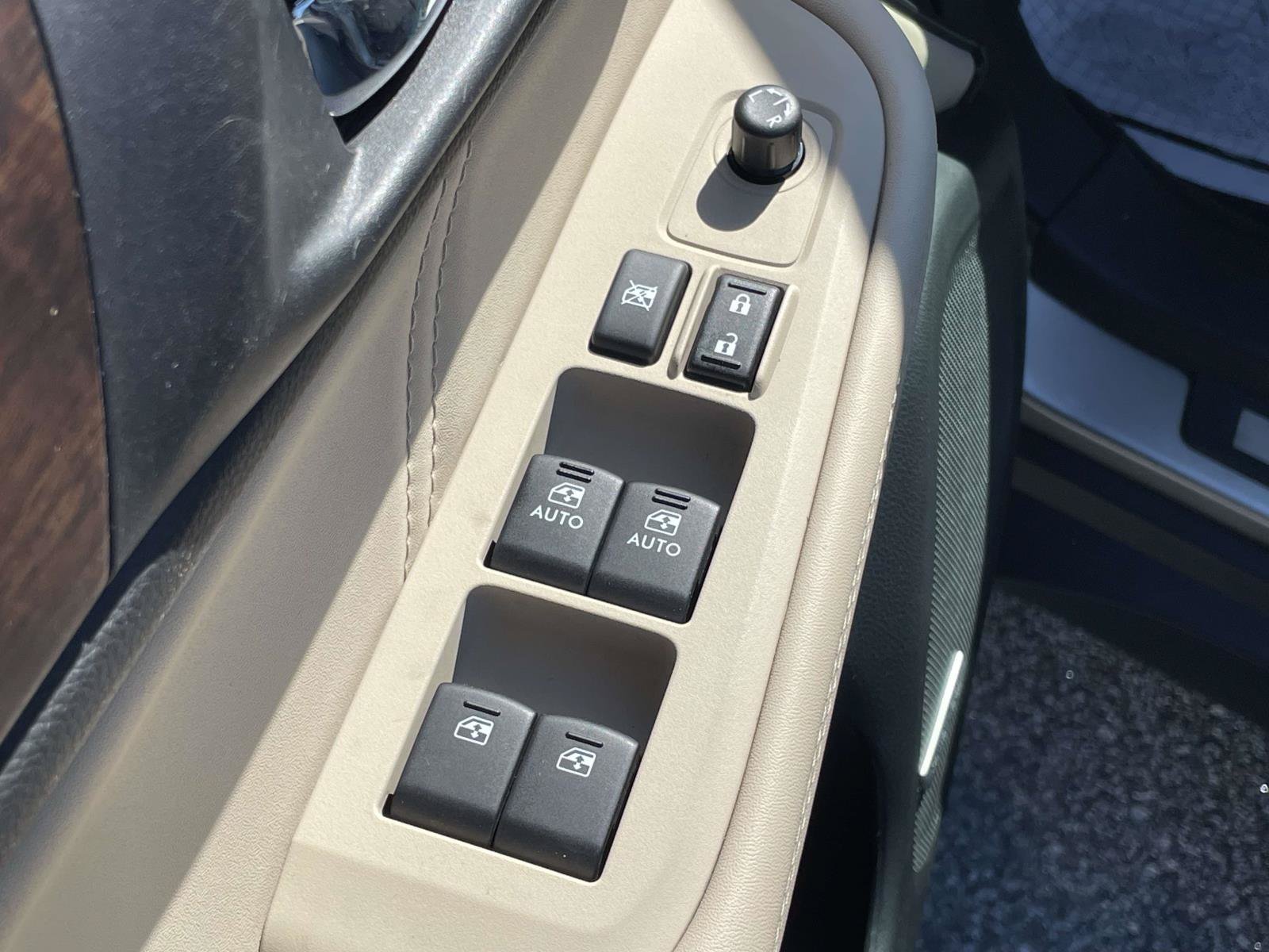 Used 2019 Subaru Outback 2.5i Limited AWD/4WD image 6
