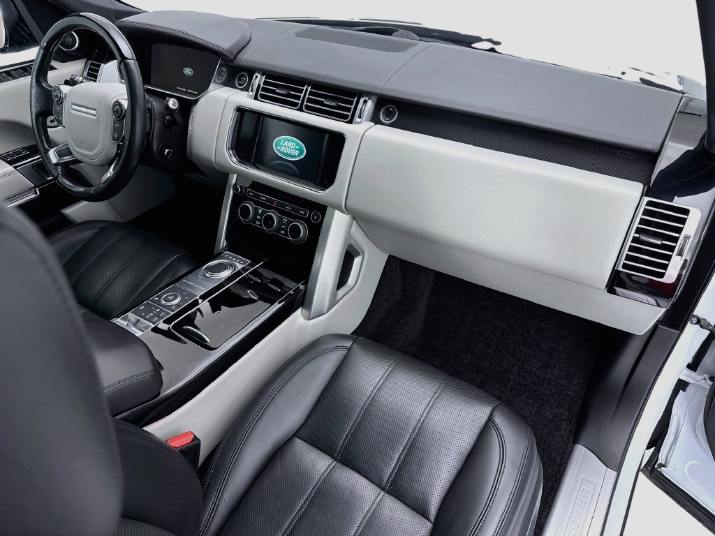 Used 2016 Land Rover Range Rover HSE AWD/4WD image 16