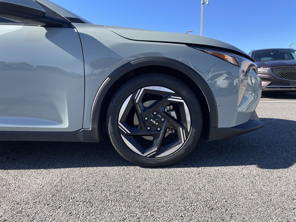 Used 2025 Kia K4 EX image 30