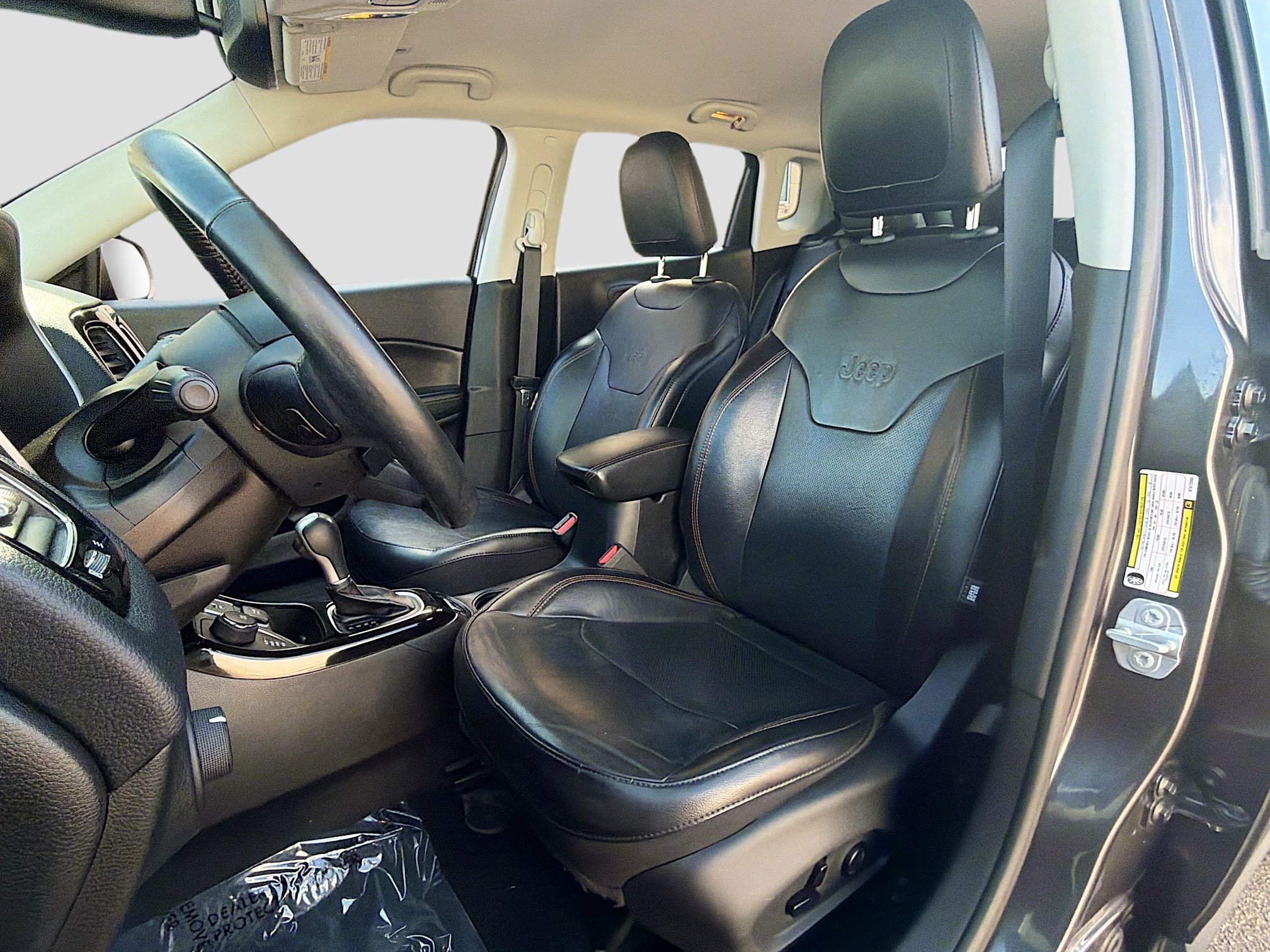 Used 2019 Jeep Compass Limited AWD/4WD image 13