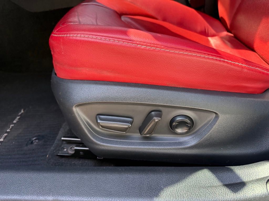 Used 2018 Toyota Camry XSE FWD image 14
