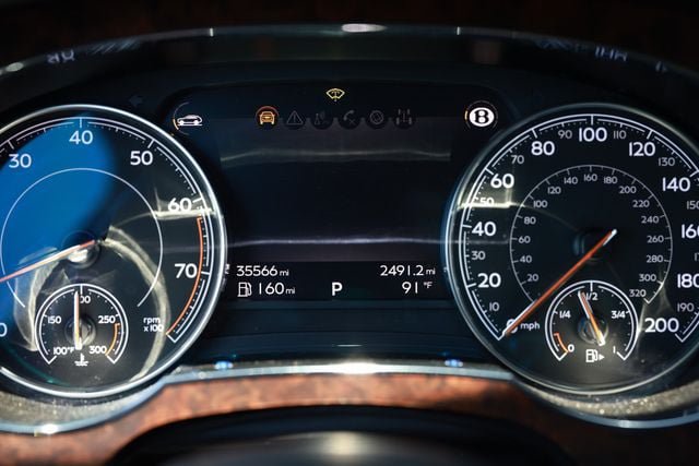 Used 2018 Bentley Bentayga AWD/4WD image 67