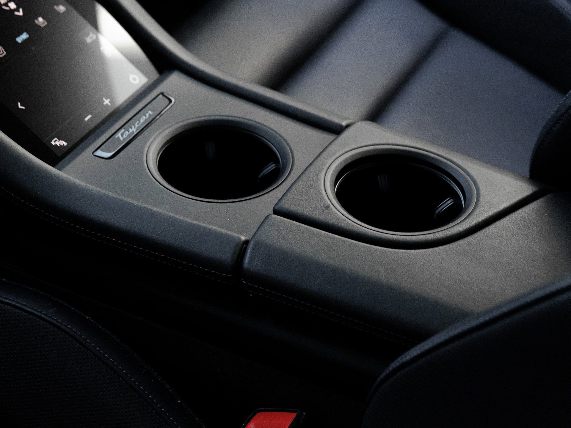 Certified 2022 Porsche Taycan GTS image 23