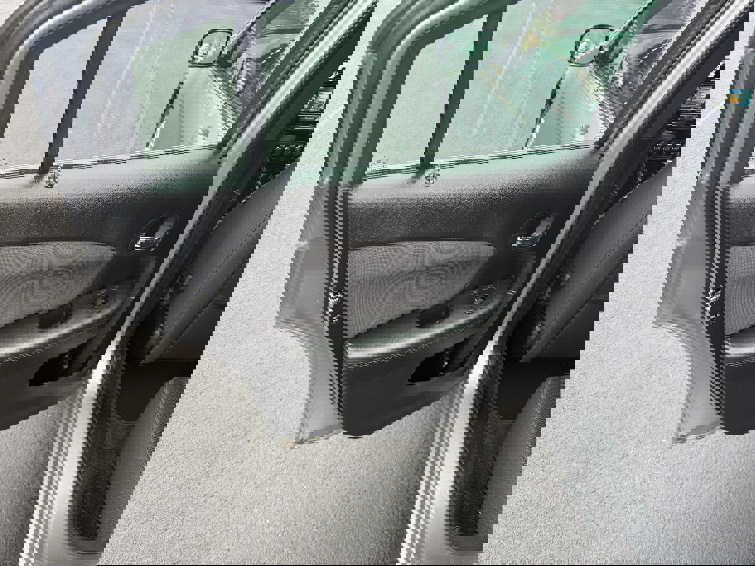 Used 2013 Chrysler 200 Touring w/ Cold Weather Group image 10