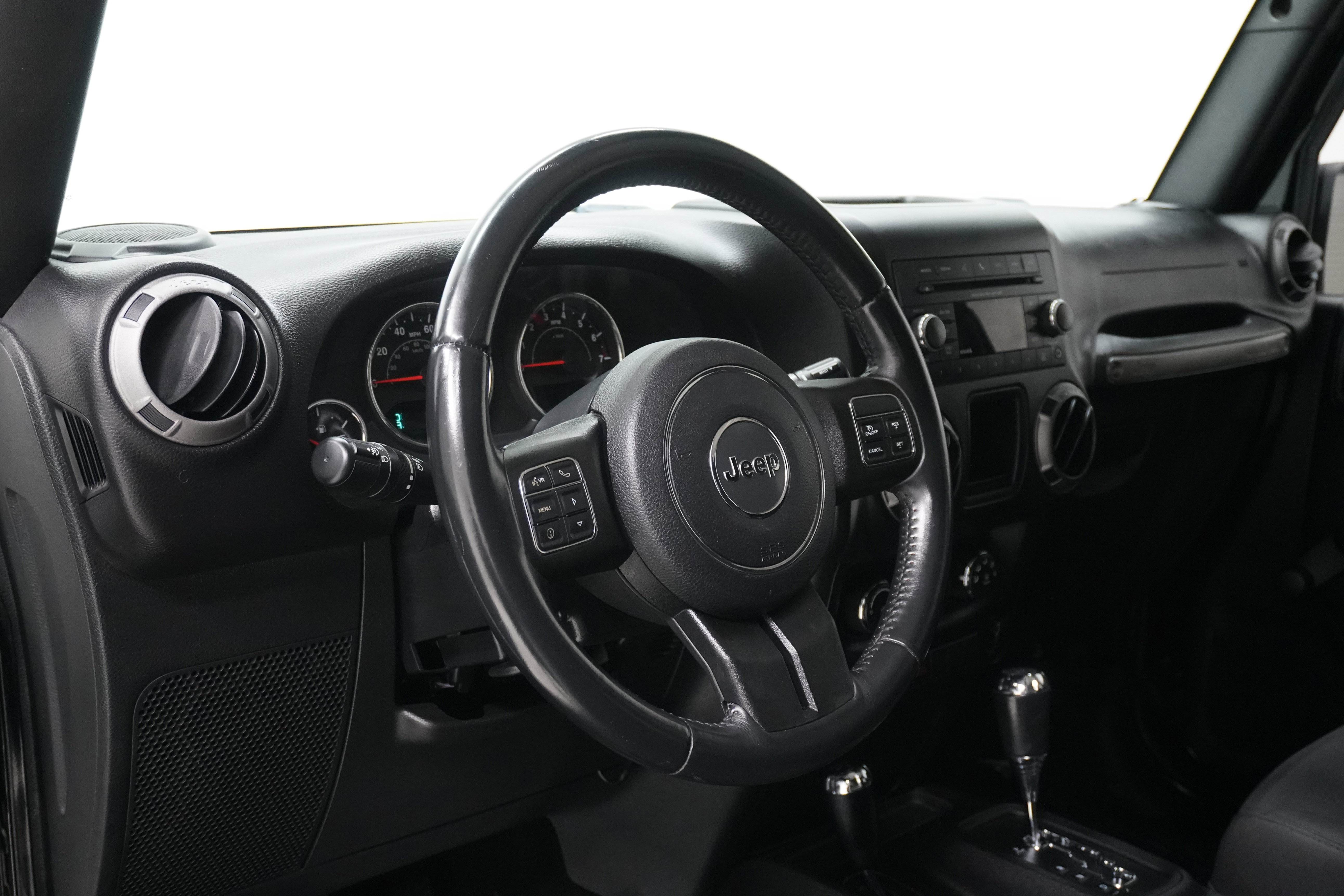 Used 2015 Jeep Wrangler Unlimited Sport w/ Connectivity Group image 11