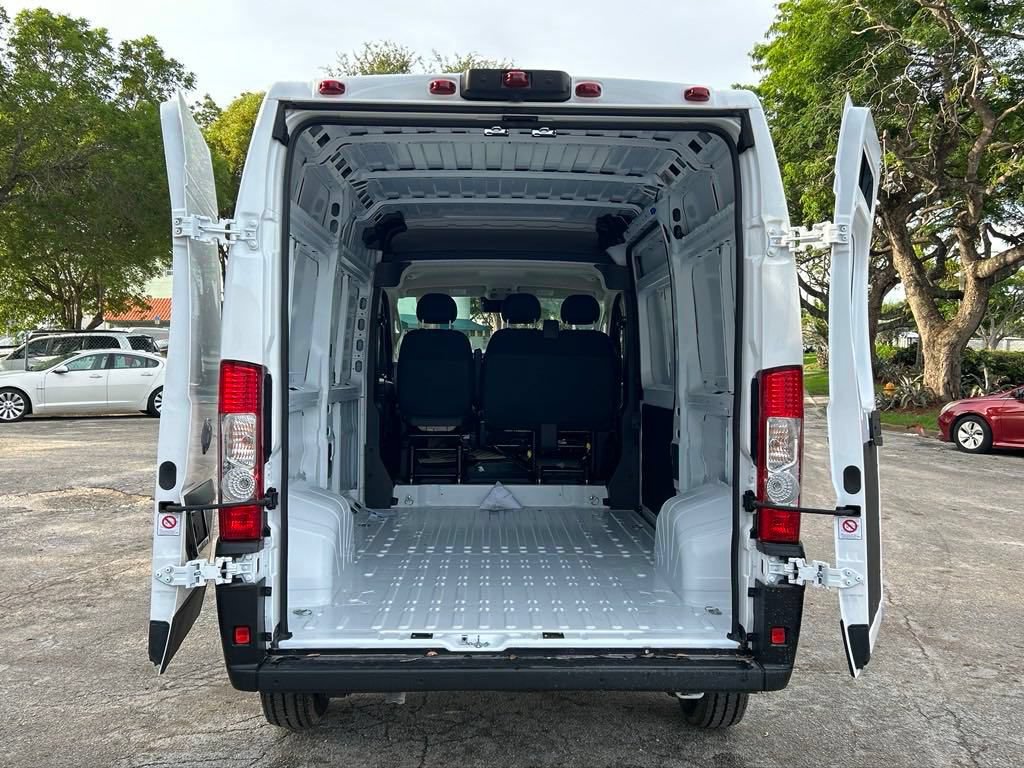 New 2024 RAM ProMaster 2500 w/ Upfitter's Prep Package FWD image 26