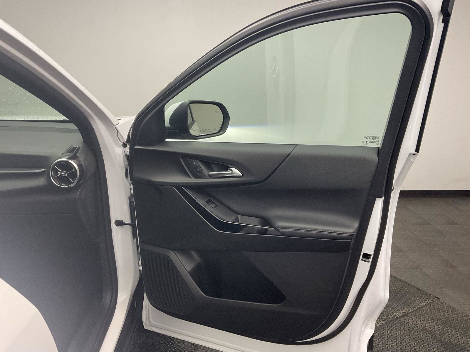 Certified 2026 Chevrolet Equinox LT FWD image 21