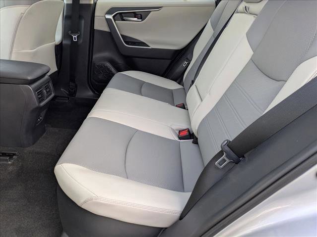 Used 2020 Toyota RAV4 Limited image 16