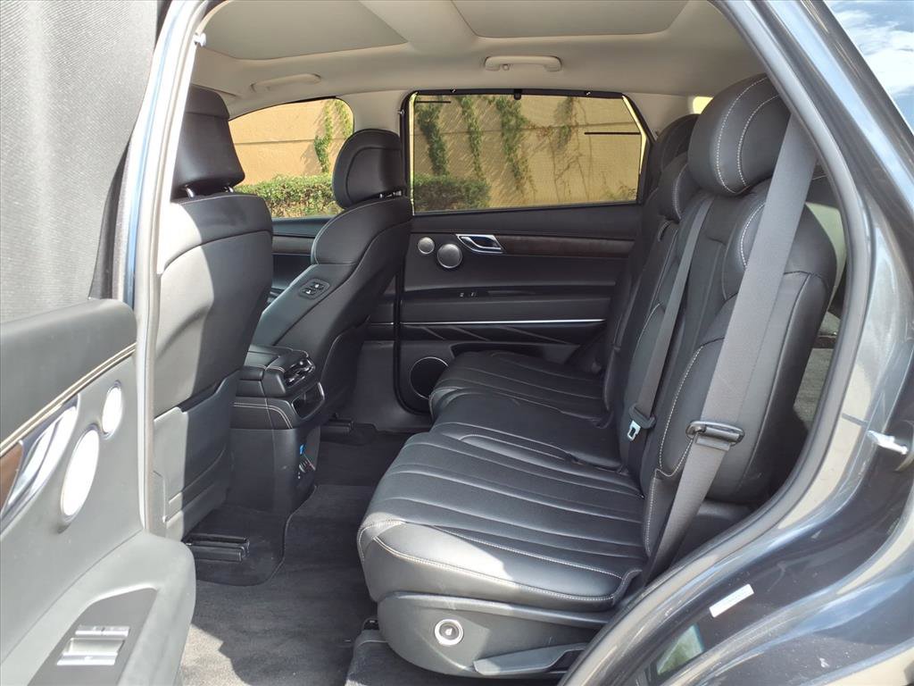 Used 2022 Genesis GV80 2.5T w/ Advanced Package 03 image 17