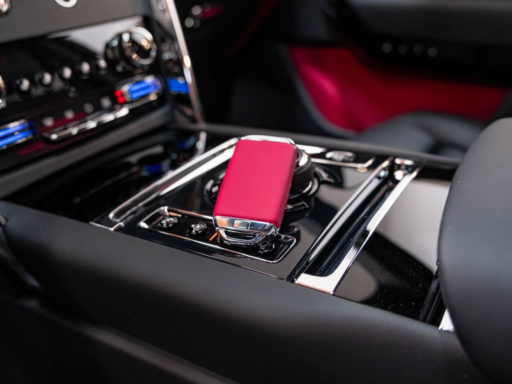 New 2026 Rolls-Royce Cullinan AWD/4WD image 15