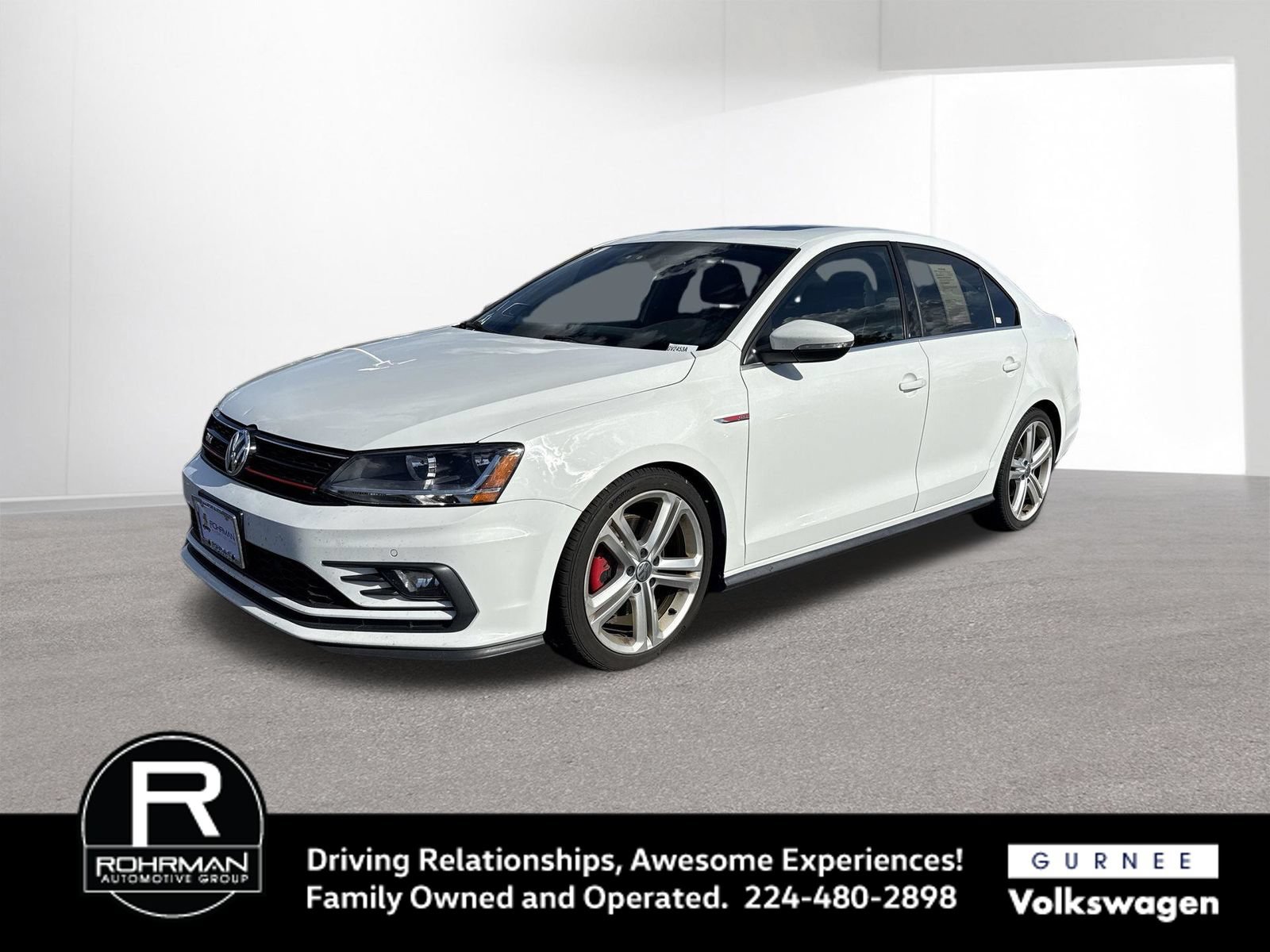 Used 2017 Volkswagen Jetta GLI FWD image 4