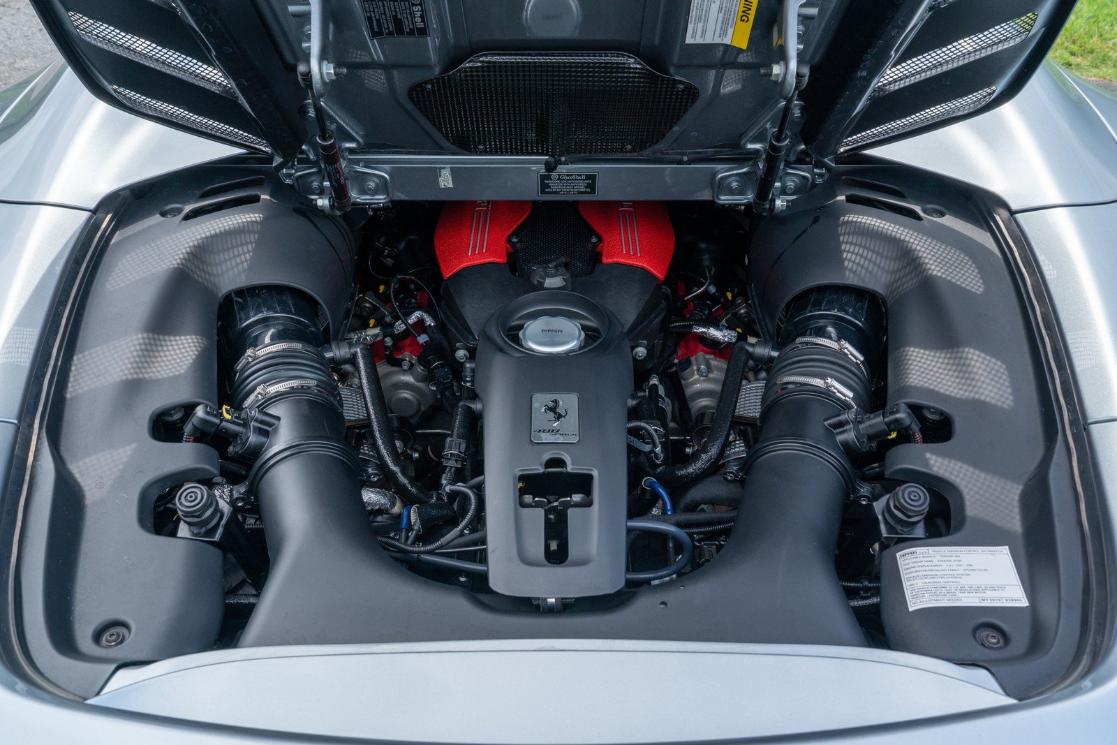Used 2019 Ferrari 488 Spider RWD image 14