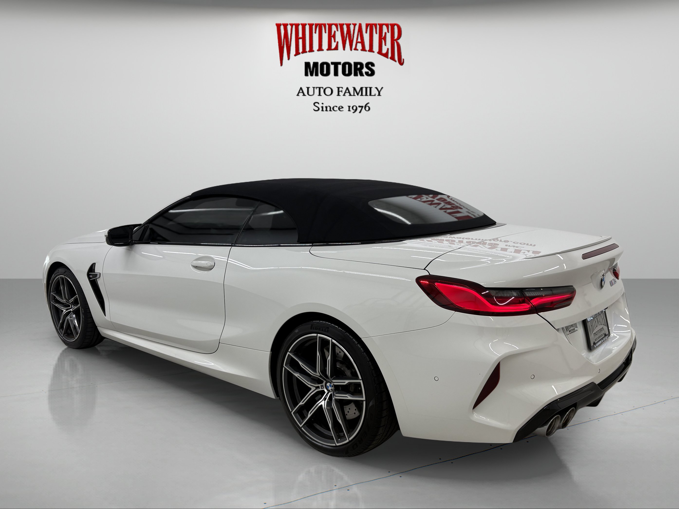Used 2020 BMW M8 Convertible w/ Driving Assistance Package AWD/4WD image 4