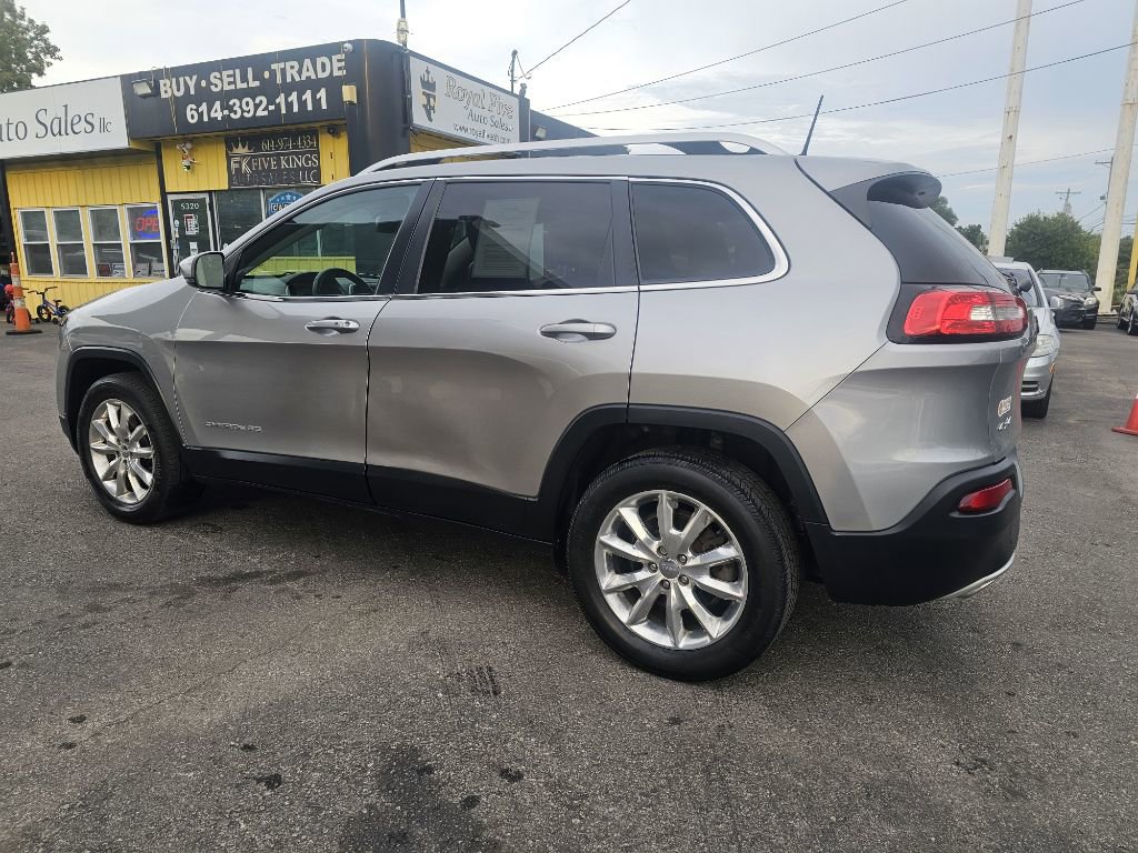 Used 2016 Jeep Cherokee Limited image 14