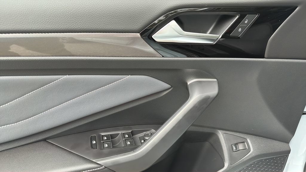 New 2026 Volkswagen Jetta SEL FWD image 22