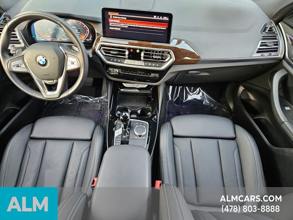 Used 2025 BMW X4 xDrive30i image 16