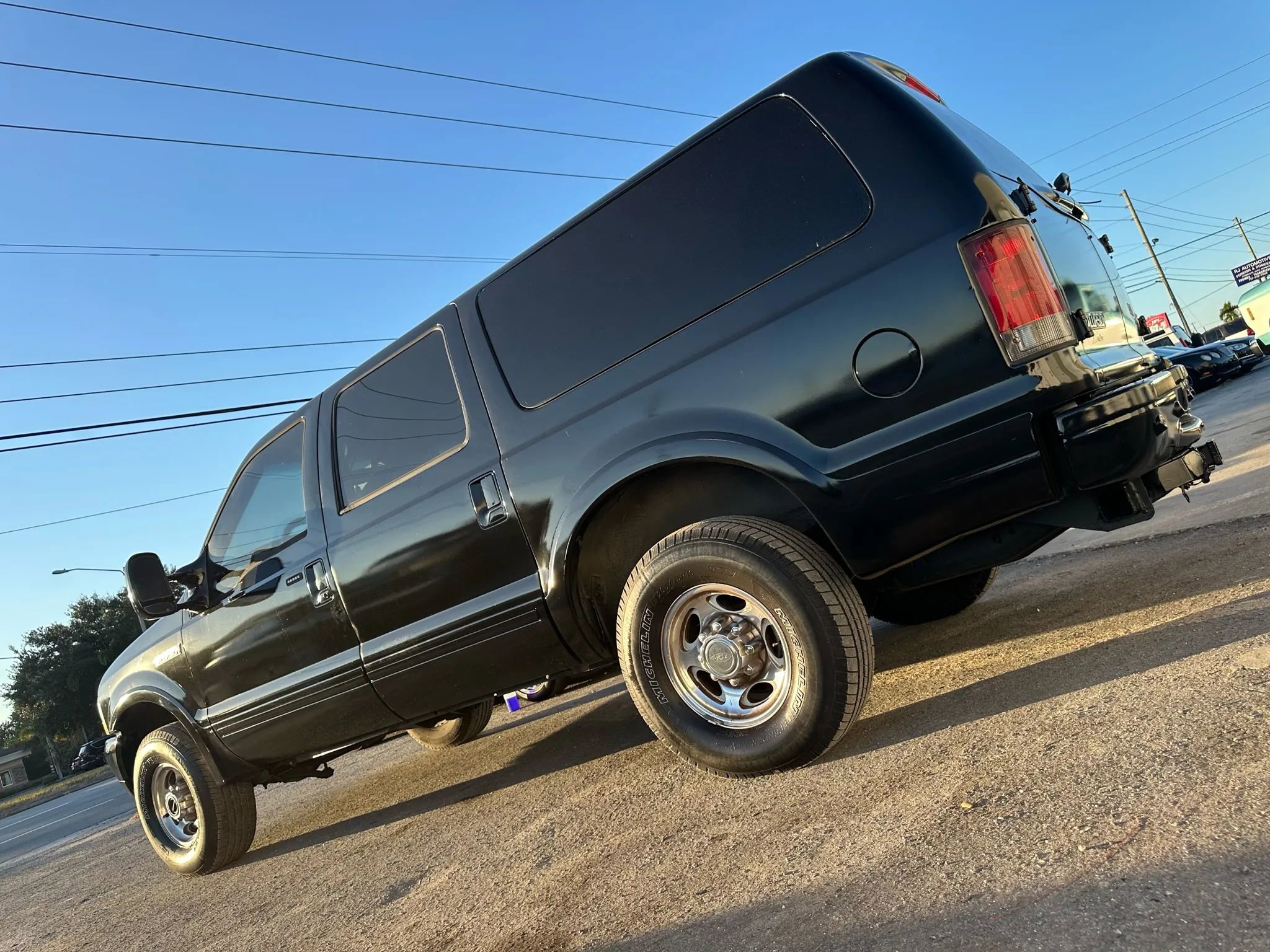 Used 2002 Ford Excursion Limited image 3