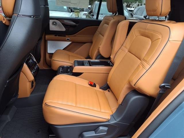 New 2025 Lincoln Aviator Black Label image 15