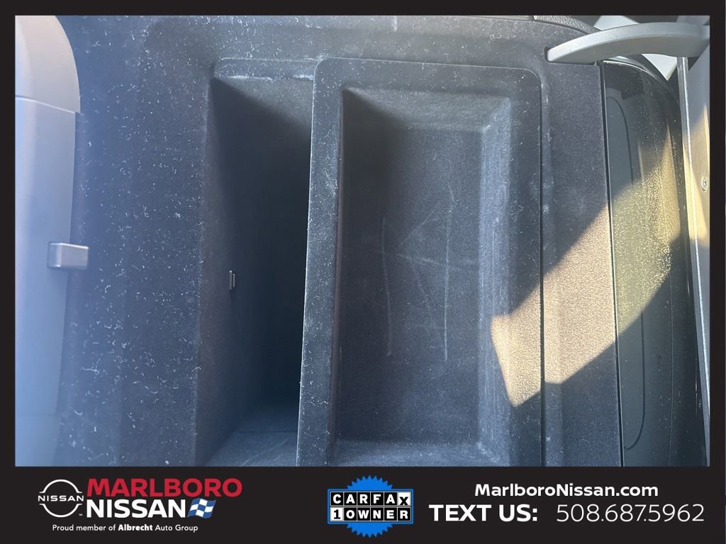 Certified 2025 Nissan Armada Platinum Reserve image 39