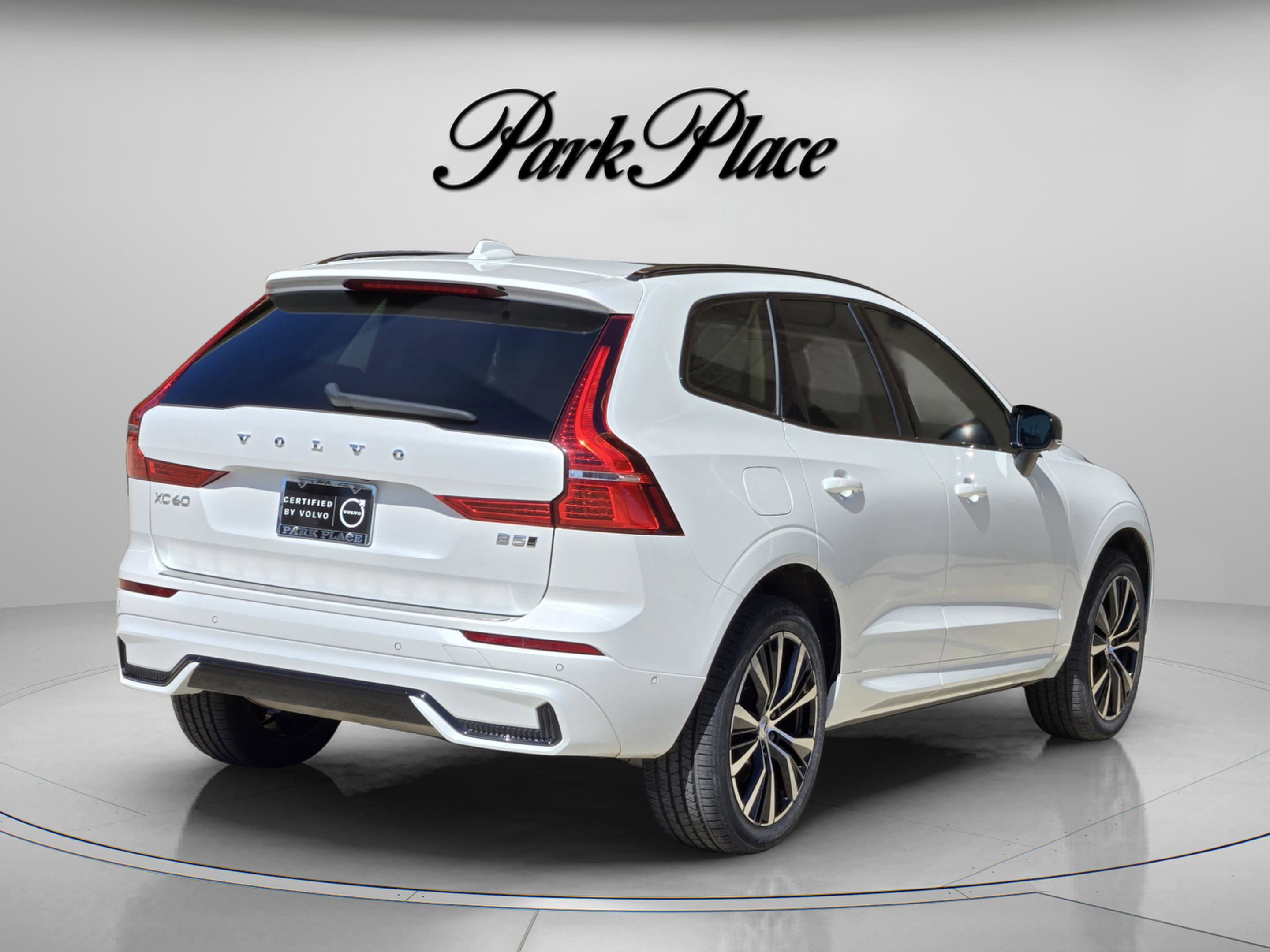 Used 2024 Volvo XC60 B5 Plus w/ Protection Package Premier image 6
