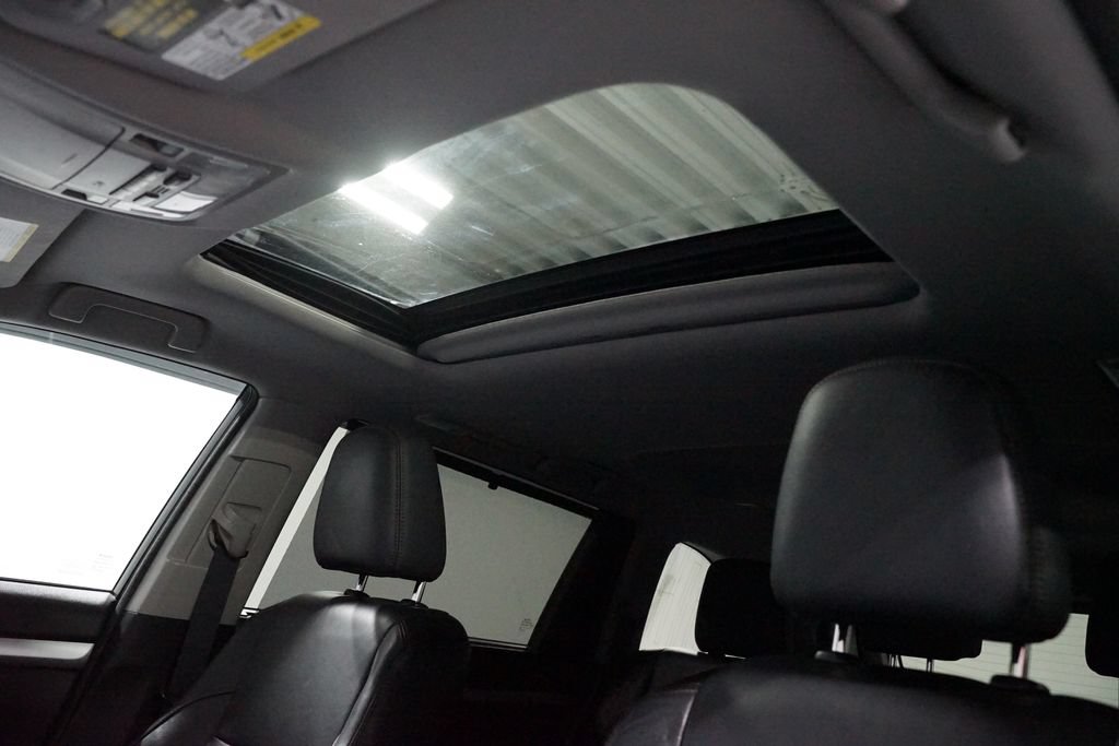Used 2016 Toyota Highlander XLE FWD image 33